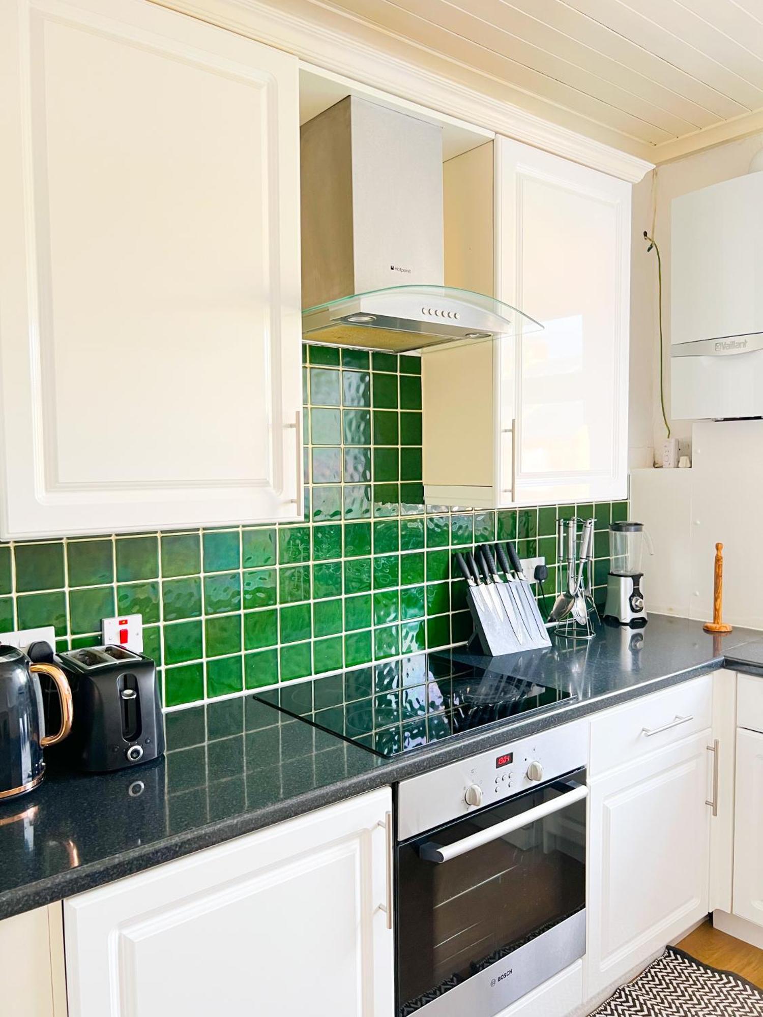 Welcome 2 Bedrooms Flat In Wimbledon * Londra